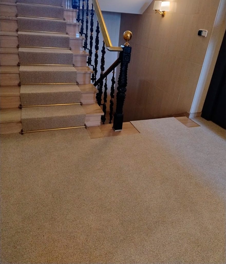 Escaleras del Hotel Nuevo Vichona Sanxenxo